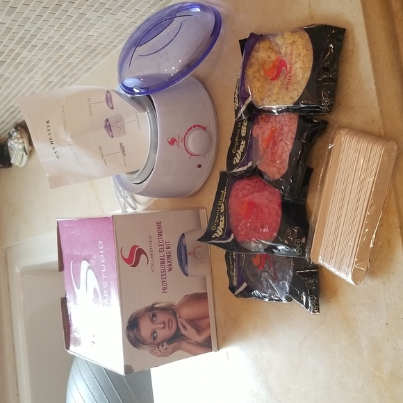 Professional Electronic Waxing Kit. - Picture 1 of 5